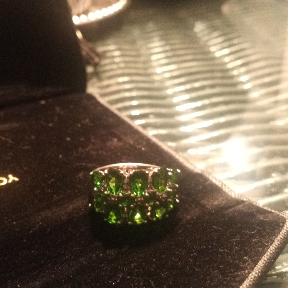 Chrome diopside ring